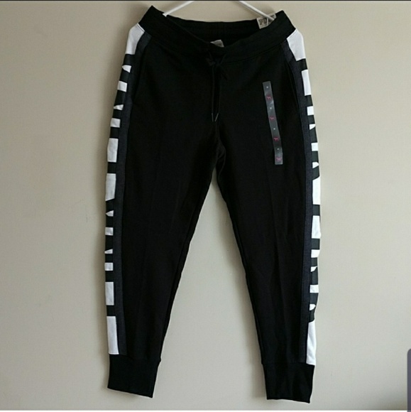 PINK VICTORIA'S SECRET POCKETS SKINNY JOGGER - Picture 2 of 3